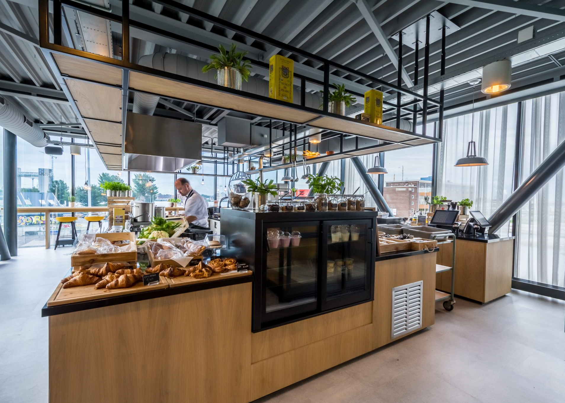 Restaurant-1